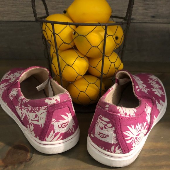UGG Limited Edition Floral Slip on Sneakers-SZ6 - Picture 2 of 5